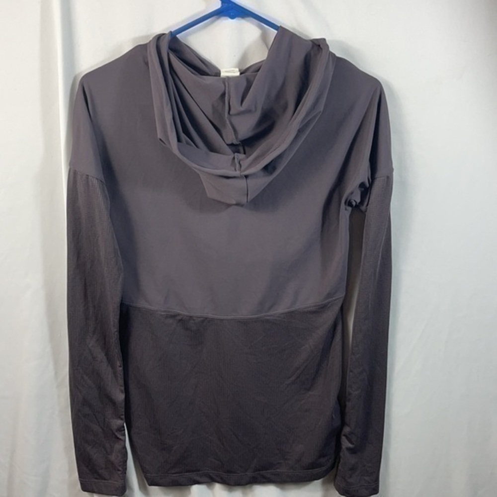Fabletics Gray Lightweight Pullover Athletic Hood… - image 2